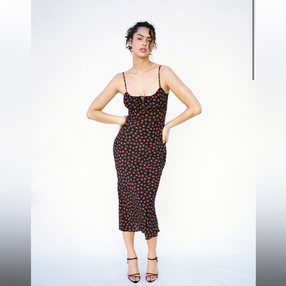 Realisation Par THE ALBA
in Rosalita Print